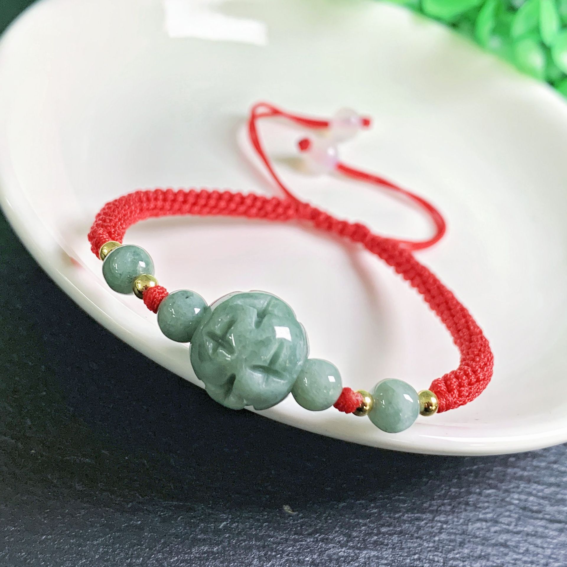 A Myanmar Jadeite Carve Bead B - Bracelets recension och pris